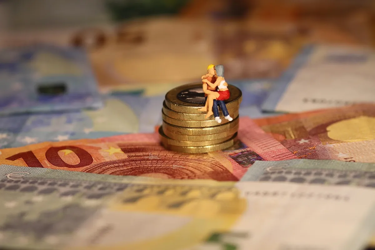 save up, money, miniature figures, retirement provision, care insurance, euro, old, finance, maintenance, insurance, reserve, pension, eventide, old-age securit